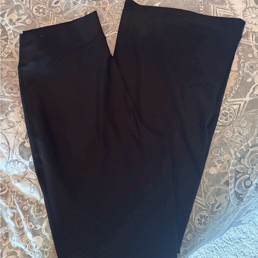 Old Navy  Flare Leggings
